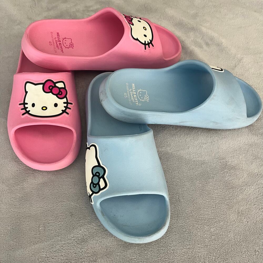Hello Kitty Slides Bundle Pink Blue Girls Size Large 4/5 Sanrio Slip-on Beach